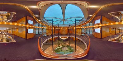 Blick in das Atrium mit Foyer und Glasboden MS Primadonna